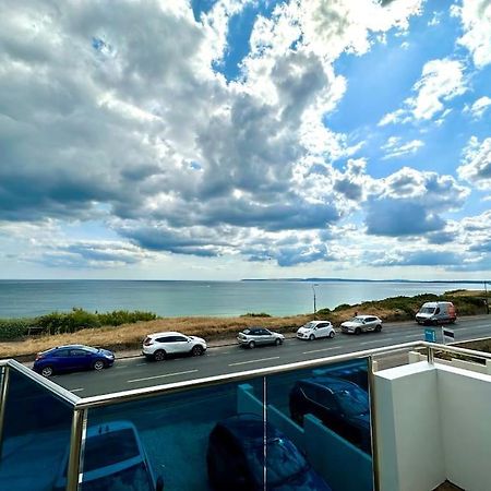 Stunning Panoramic Sea View Beach Location - Sleeps Up To 4 People - Free Parking - The Best Beach! - Great Location - Fast Wifi - Smart Tv - Newly Decorated - Sleeps Up To 4! Close To Bournemouth & Poole Town Centre & Sandbanks 外观 照片